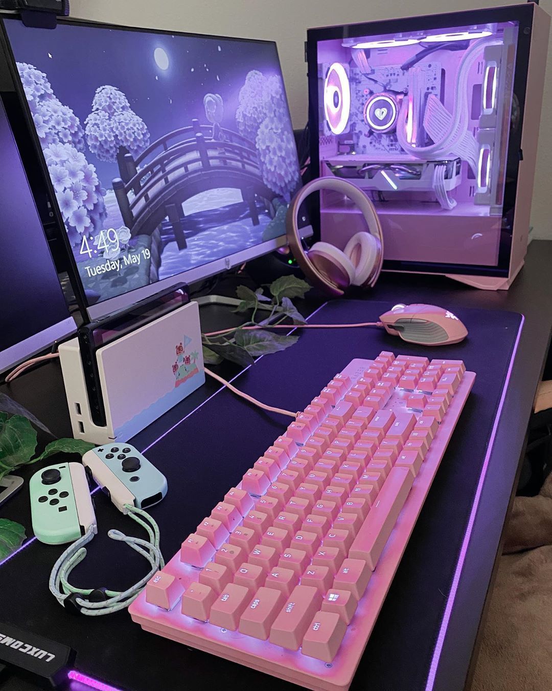 Pink Mechanical Keyboard Aesthetic Desk Setup