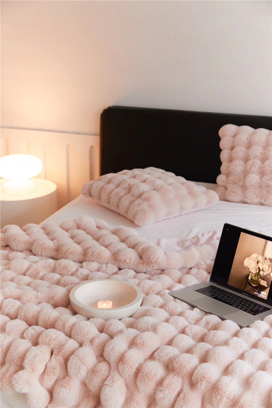 Fluffy Plush Throw Blanket / Beige